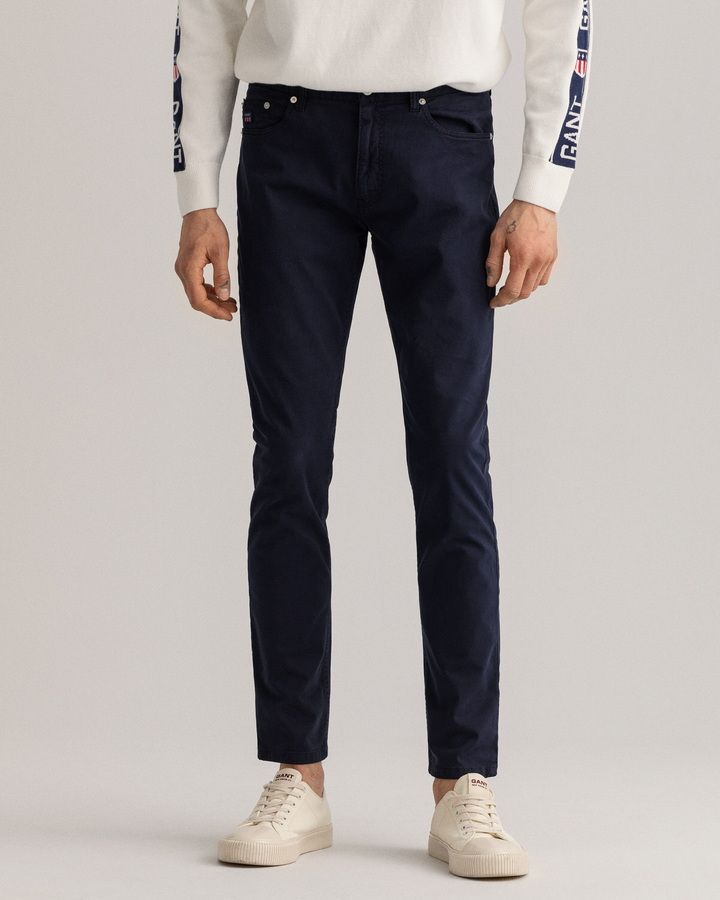 Hayes Slim Fit Retro Shield Jeans