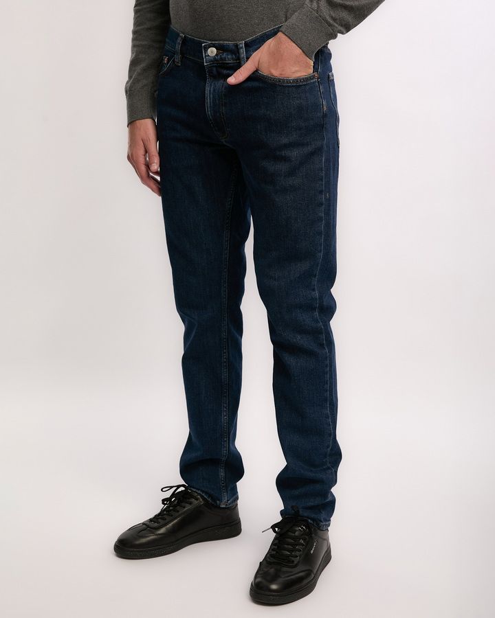 Slim Fit Clean Wash Jeans
