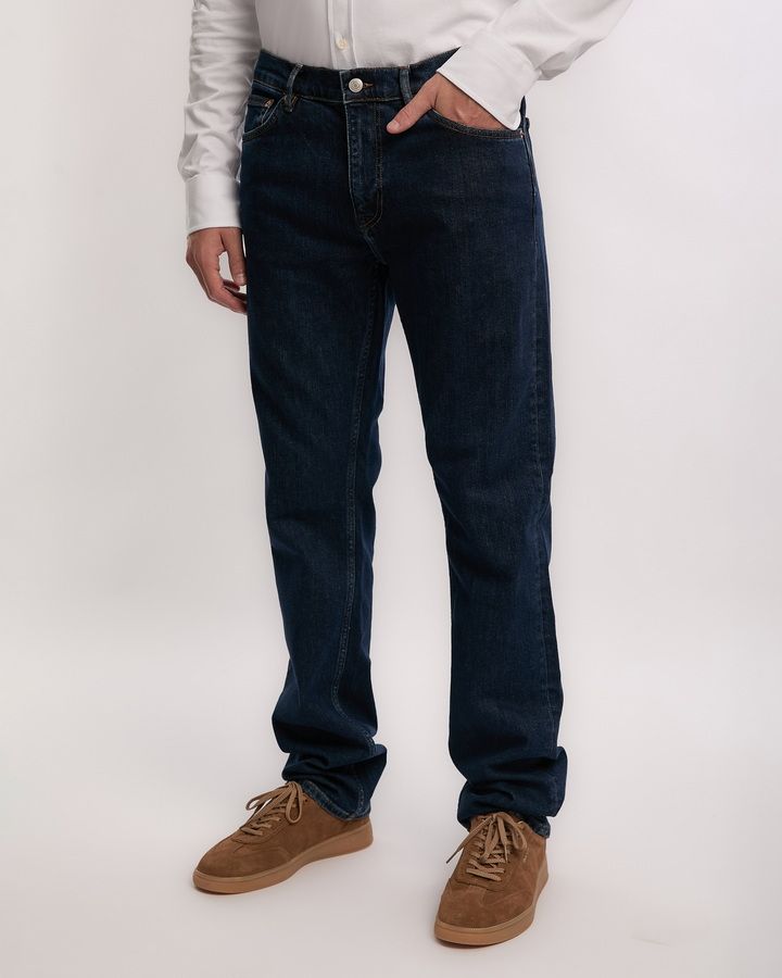 Regular Fit Clean Wash Jeans