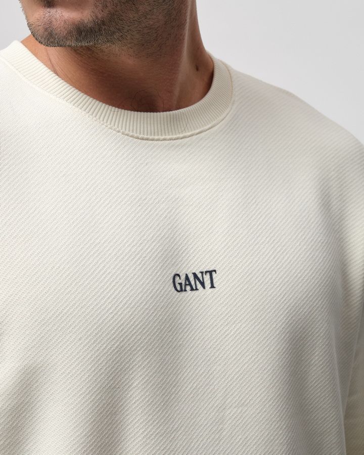 Small Graphic C-Neck