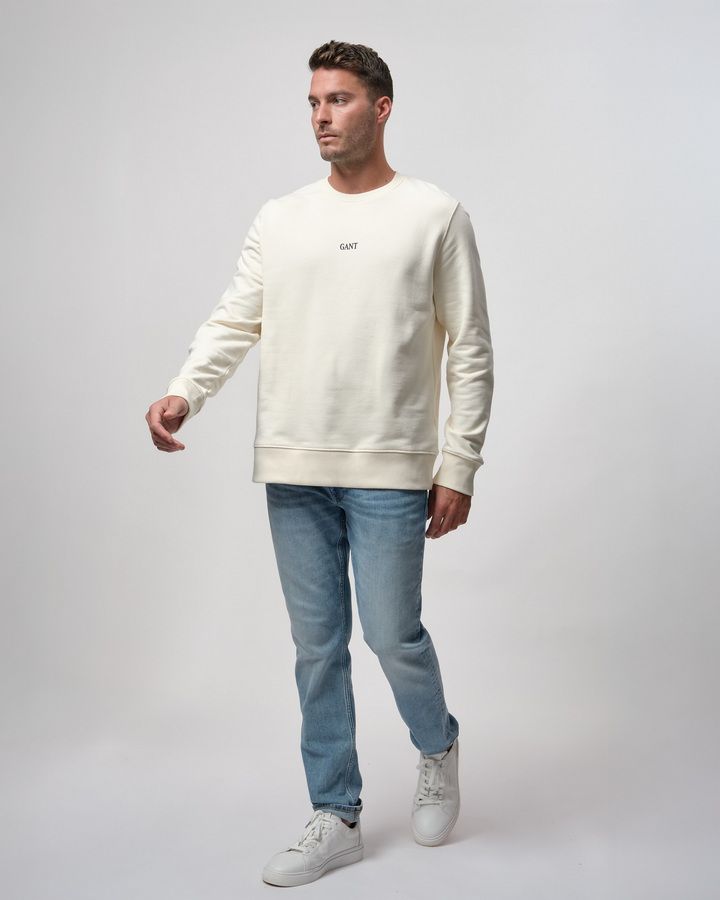 Small Graphic C-Neck