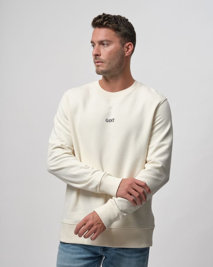 Small Graphic C-Neck