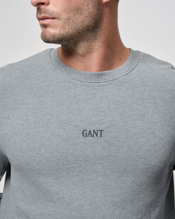 Small Graphic C-Neck