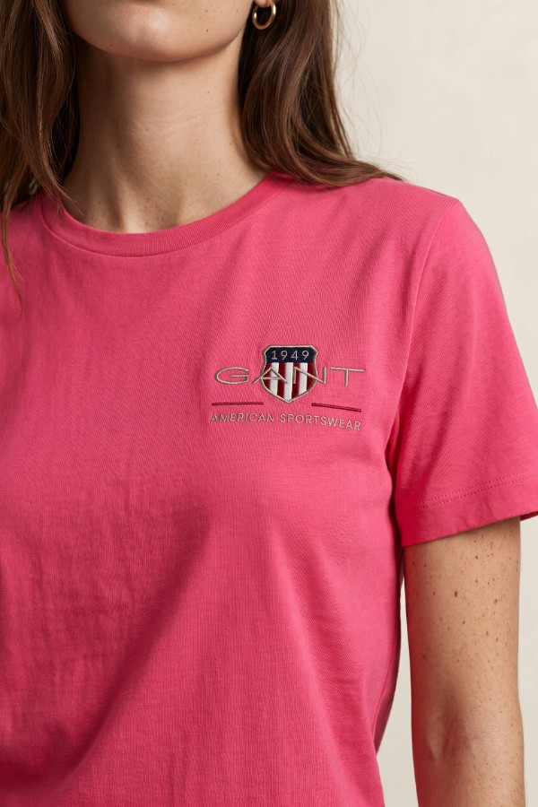 Regular Fit Archive Shield Short Sleeve T-Shirt