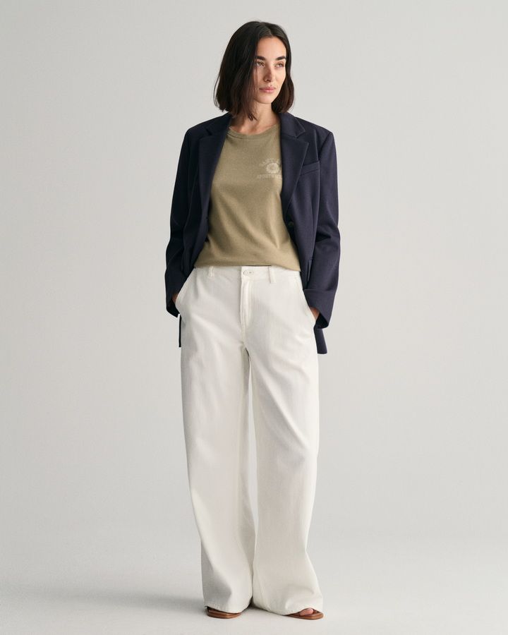 Crest Graphic T-Shirt