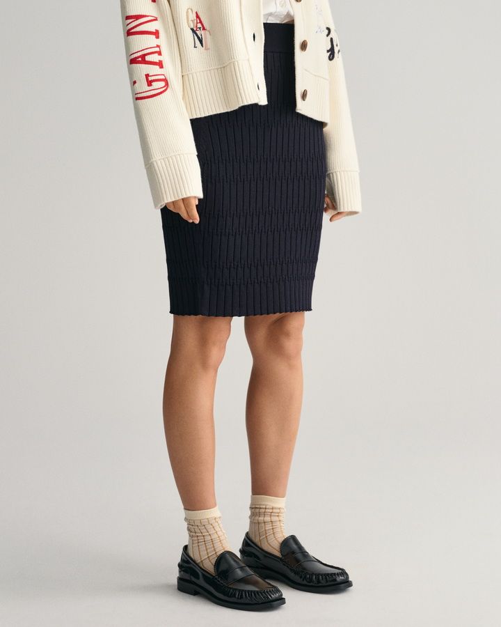 TEXTURED KNITTED SKIRT
