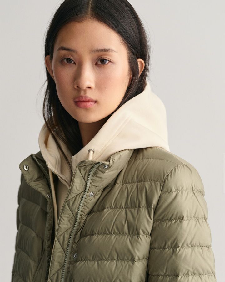 LIGHT DOWN JACKET