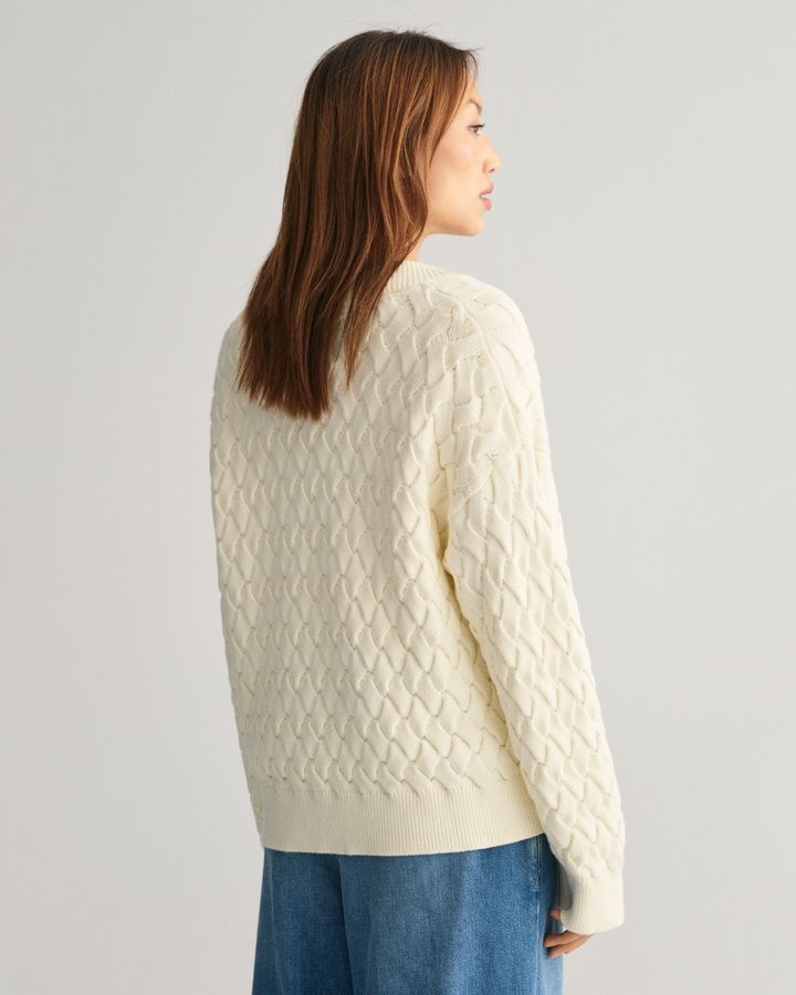 TEXTURED COTTON V-NECK