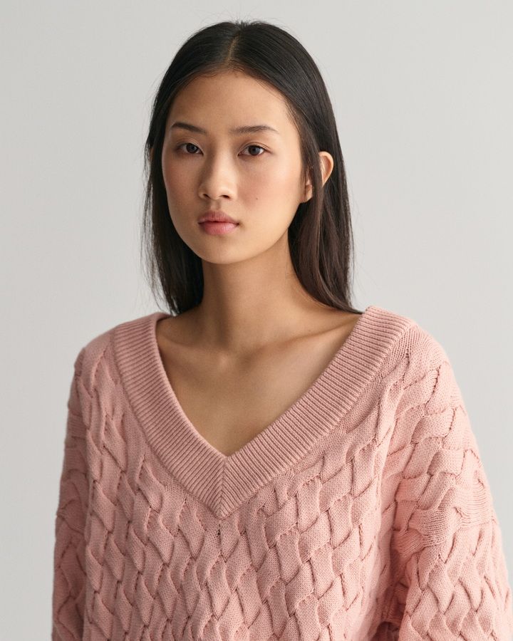 TEXTURED COTTON V-NECK