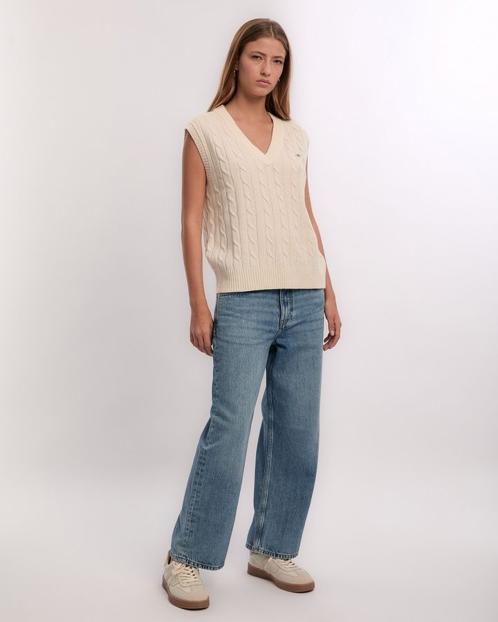 Lambswool Cable V-Neck Vest