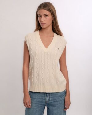 Lambswool Cable V-Neck Vest