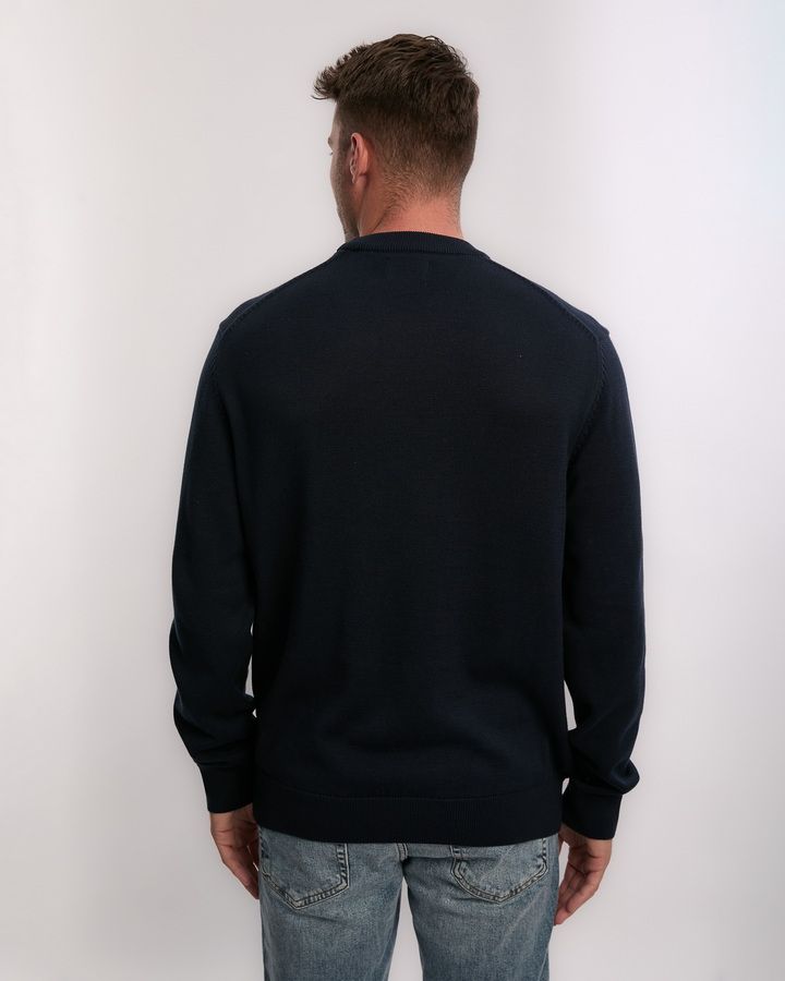 Small Graphic Badge C-Neck