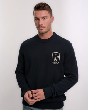 Small Graphic Badge C-Neck