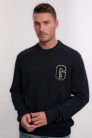 Small Graphic Badge C-Neck